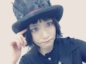 生駒 里奈｜真っ黒になりたい(^-^)（2015-10-19）｜3枚目
