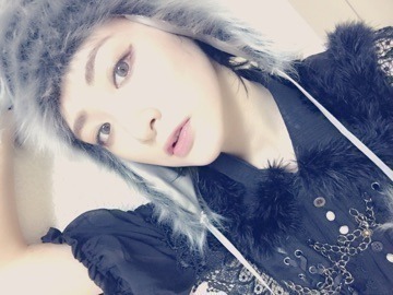 生駒 里奈｜携帯がなんか画面に 変なの出てきて何回 も電源切って入れて …（2015-11-04）｜4枚目