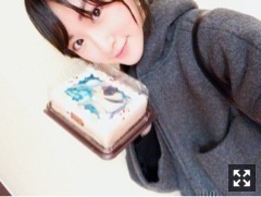 生駒 里奈｜久しぶりに素に戻りすぎて頭痛が酷いです。頭痛薬が効かないです。笑（2017-03-06）