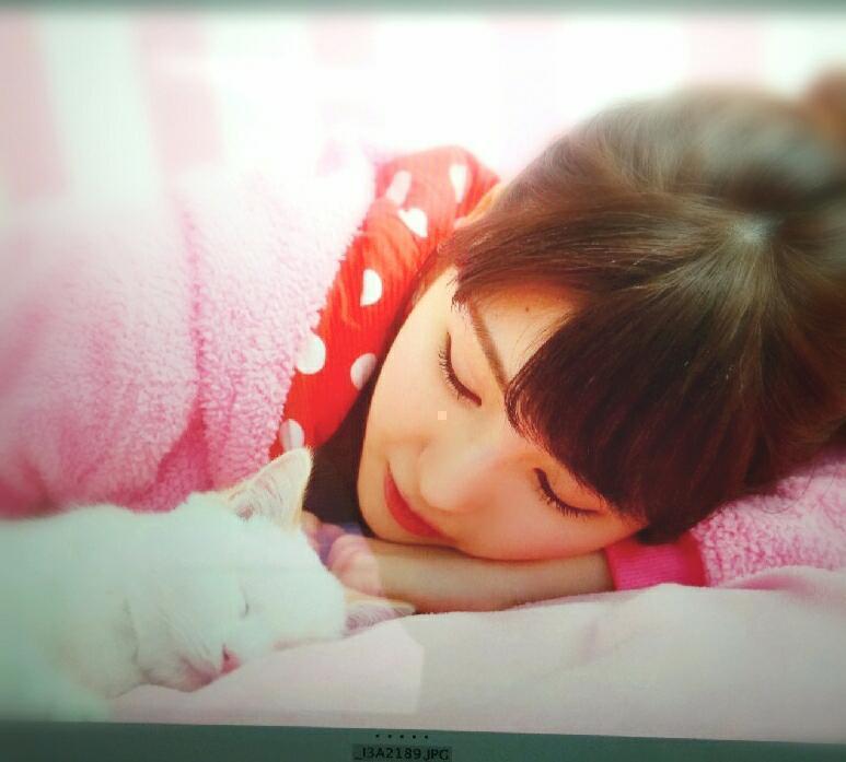 井上 小百合｜ヽ(｡･ω･｡)眠すぎて眠い（2015-04-06）｜9枚目
