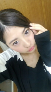 若月 佑美｜胃が悲鳴をあげている。のにチー ズケーキとモンブランとシューク リームが食べたい。（2012-04-18）