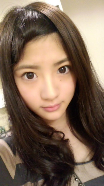 若月 佑美｜水泳帽子を被った。鏡を見ながら 川後が呟く。川後『なんか...自分 坊さんみたい。』（2012-04-24）
