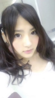 若月 佑美｜うちいま阪に来てるでー(= ゜ω゜)ノ 今日はさたでーのほり…（2012-04-28）