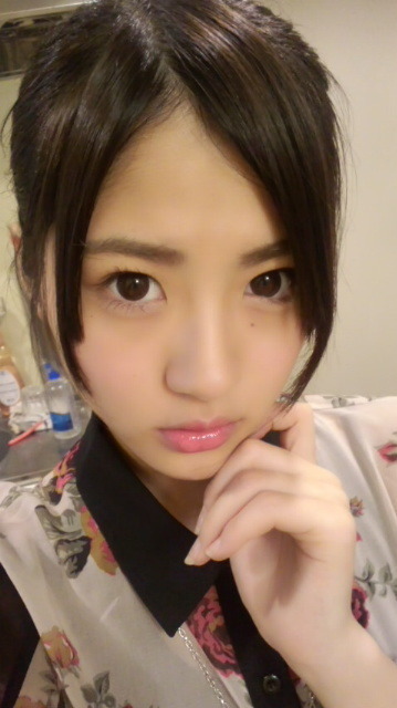 若月 佑美｜バスの中。衛藤『みさなー？最近 、合唱曲聴きよん。』畠中『何…（2012-05-10）