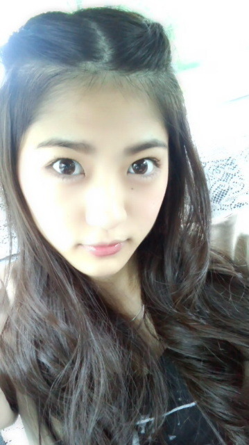若月 佑美｜なんか...携帯に薄い黒い靄がかか ってしまった...なんだ…（2012-09-28）