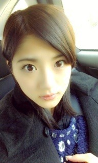 若月 佑美｜うぉおおおういおお。明けたぁあ ああ。というわけでおめでとうご ざいます、新年からすみません、 若月です。（2013-01-01）｜2枚目