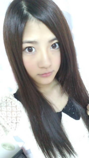 若月 佑美｜服を床に脱ぎっぱなしにするとね 、うちの犬( ルース)が 一…（2013-01-30）