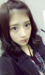 若月 佑美｜取り急ぎ！個別握手会の服装（2013-02-17）