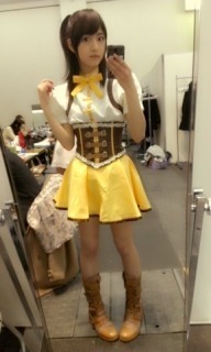 若月 佑美｜取り急ぎ！個別握手会の服装（2013-02-17）｜2枚目