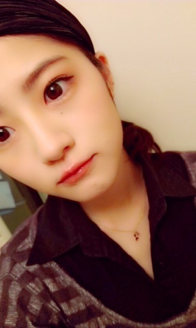 若月 佑美｜緊急告知と昨日のお話。（2013-03-12）