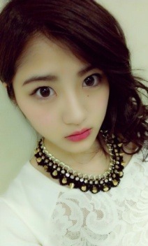 若月 佑美｜個別握手会の服装（2013-03-17）｜3枚目