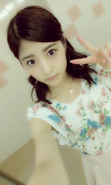 若月 佑美｜真夏にタイトル考えてもらいまし たこちら『ズキュウウン。』理由 は目についたものがその文字だっ たから。ぇ（2013-03-24）