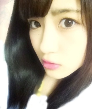 若月 佑美｜耳が痒いの！イヤー！というくだ らないダジャレを布団の中で思いついたのはこの私さ。（2013-07-22）｜3枚目