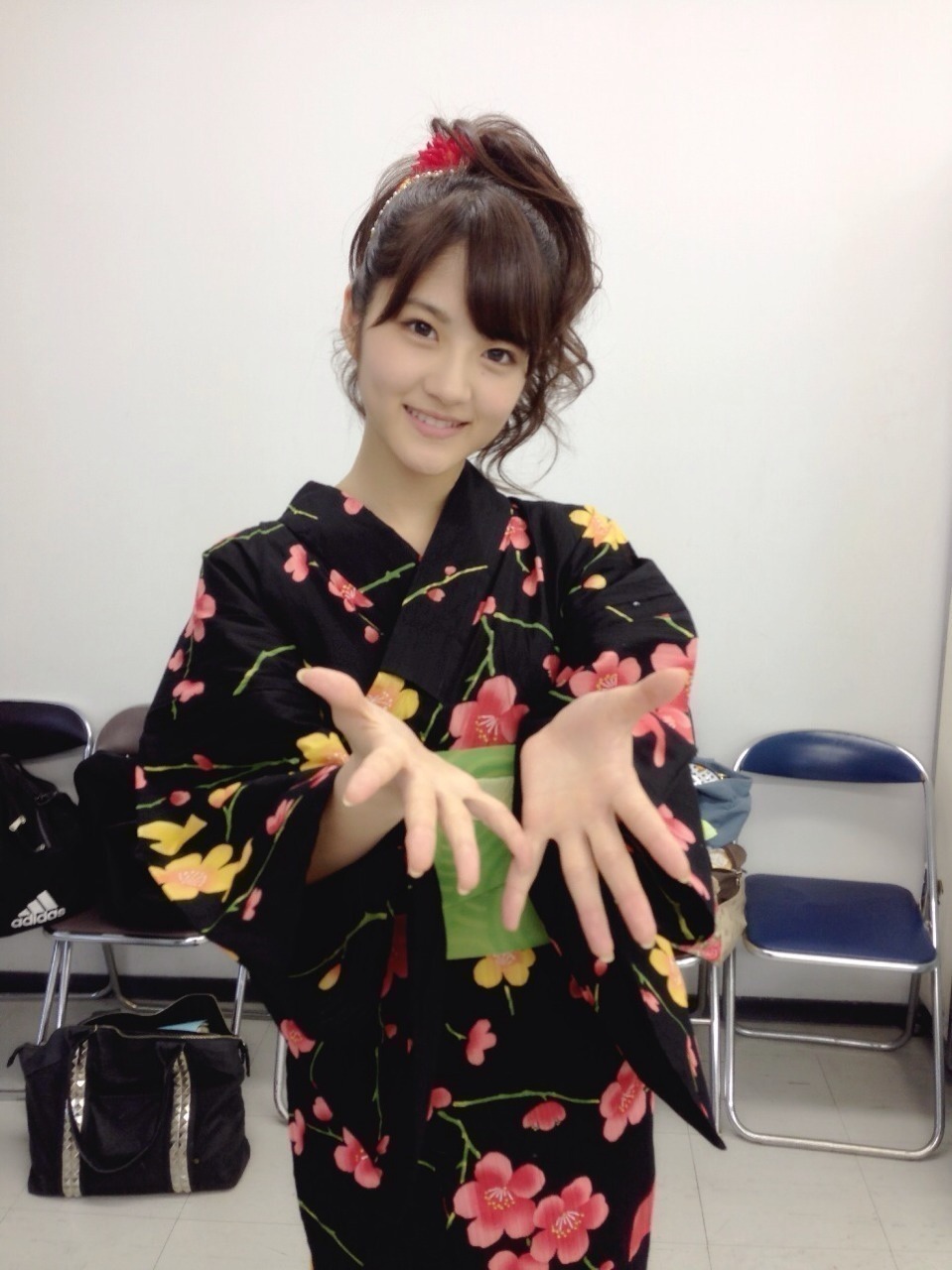 若月 佑美｜浴衣姿とりゃっ( * ・ω・)ノ（2013-08-12）｜3枚目