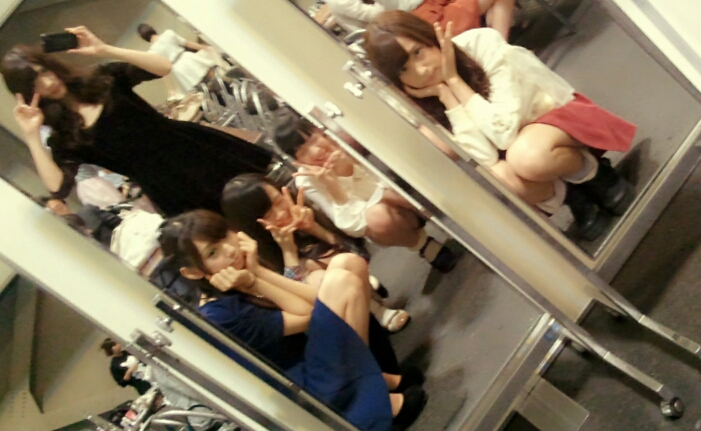 若月 佑美｜名古屋と言えばロリ手羽先。あ、 ロリは余計か。（2013-09-29）｜3枚目