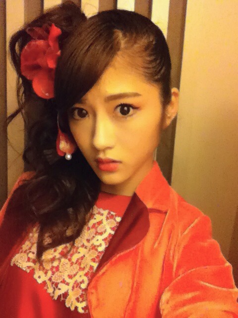若月 佑美｜甘党な私にとってハロウィンは素 敵。お菓子にまみれたい。（2013-10-28）