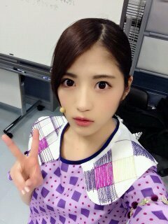 若月 佑美｜タイトル考えてるうちに寝てしま う若月。（2013-11-29）｜4枚目
