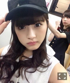若月 佑美｜真夏がね、真夏がね、かずみ んのバースデーする為に部屋の明 かり消したらね、私にね...（2014-02-10）