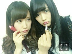 若月 佑美｜若月『新しい公式写真は前髪 分けてる』母『ぷっつんじゃない のね。』若月『それはパッツンの ことかな？』（2014-04-01）｜2枚目