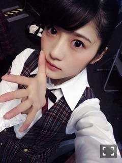 若月 佑美｜握手会あるある。『だんだん 間のテーブルが斜めになってく  る』（2014-04-07）｜3枚目