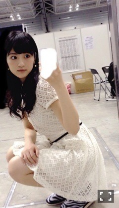 若月 佑美｜個別握手会in横浜（2014-04-21）｜2枚目