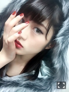 若月 佑美｜お婆さんの家にね？お見舞い のケーキとワインを持っていく  の。（2015-11-01）