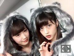 若月 佑美｜お婆さんの家にね？お見舞い のケーキとワインを持っていく  の。（2015-11-01）｜2枚目