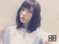 若月 佑美｜白と黄色と緑と青と（2016-06-18）｜2枚目
