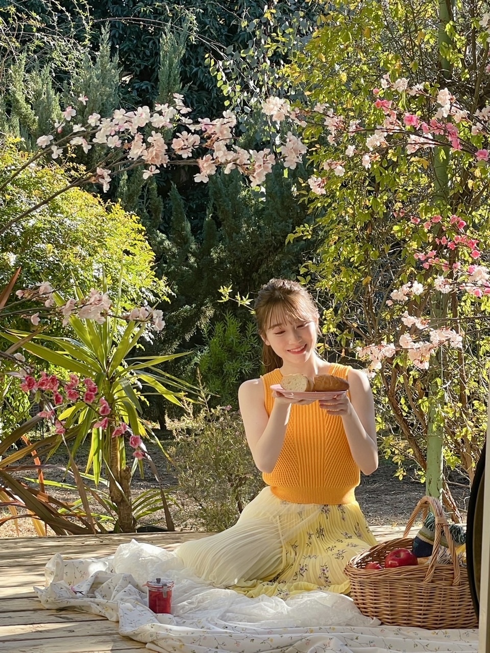 守屋 麗奈｜BOMB（2022-04-12）