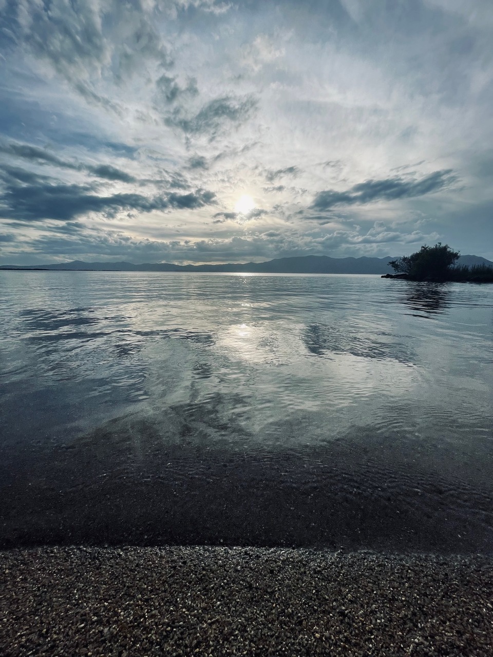 武元 唯衣｜湖（2022-09-16）