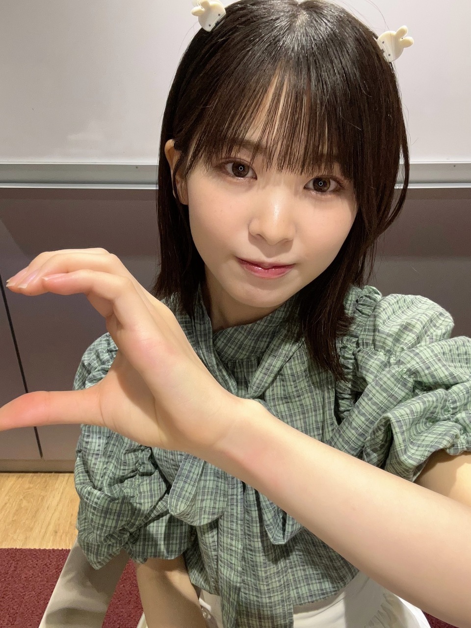 遠藤 理子｜髪少し切っちゃったよ🫣🤏　　　遠藤理子だよ。（2023-08-09）