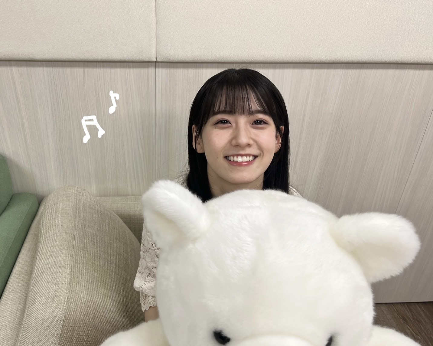 石森 璃花｜イントロ、17                          石森璃花（2023-08-30）