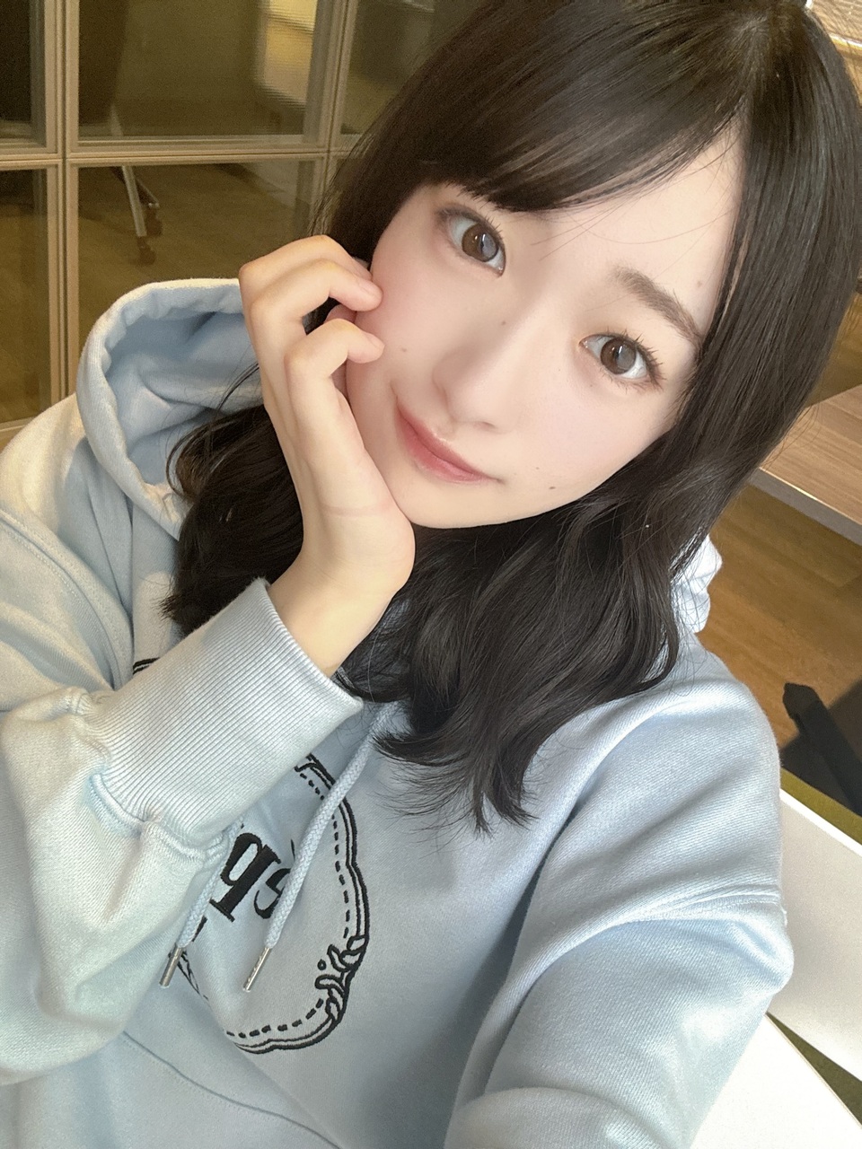 小島 凪紗｜パーカーガール #nagisablog（2024-04-29）