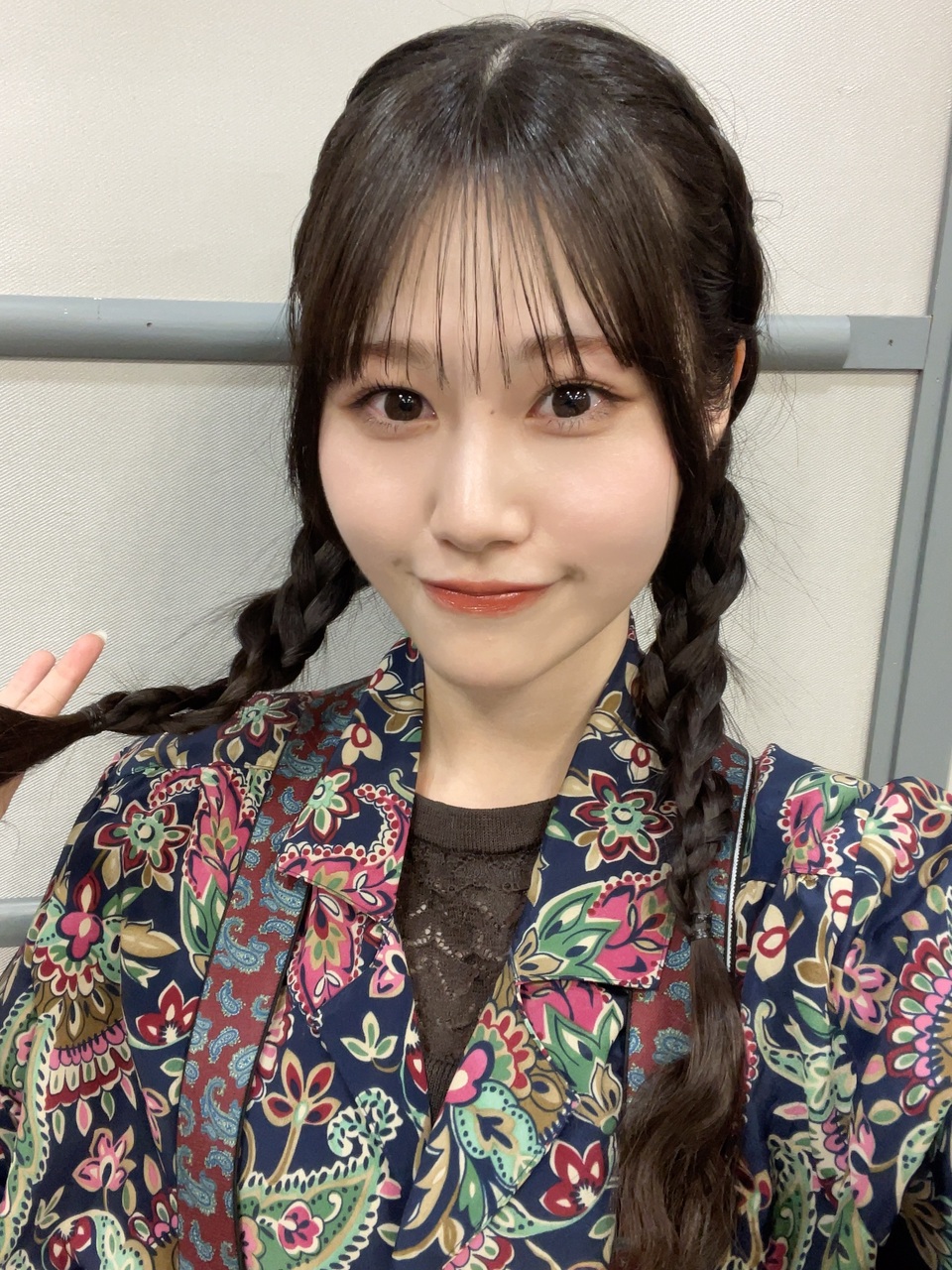 向井 純葉｜発売⟡.·（2025-02-19）