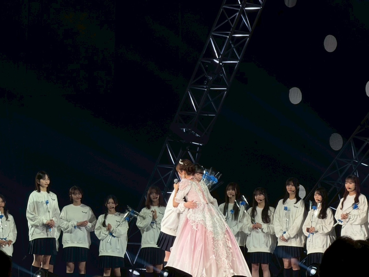 山川 宇衣｜花束（2025-12-24）