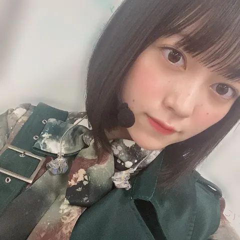 幸阪 茉里乃｜🌳（2020-10-18）｜2枚目