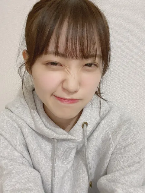 松田 里奈｜パーカー（2020-11-15）｜2枚目