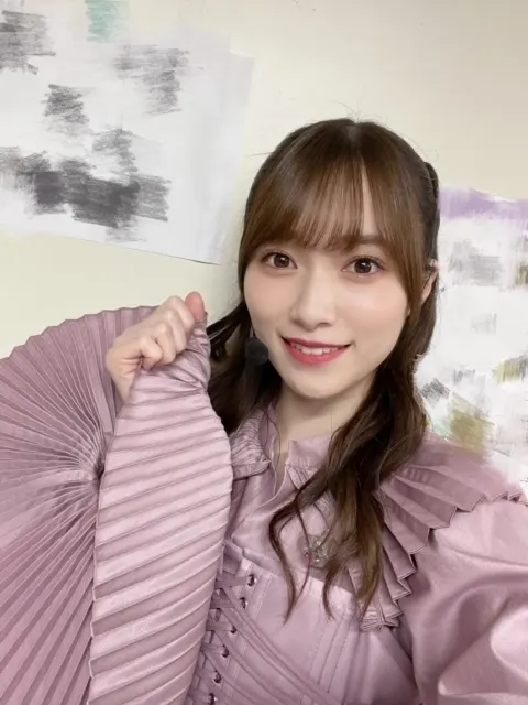 守屋 麗奈｜2021（2021-12-31）｜2枚目