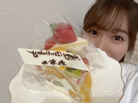 守屋 麗奈｜週刊ヤングジャンプさん（2022-01-07）｜4枚目