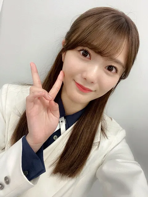 田村 保乃｜紺色（2022-03-17）｜3枚目