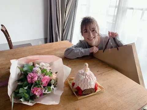 守屋 麗奈｜笑顔のグー、チョキ、パー（2022-08-23）｜4枚目