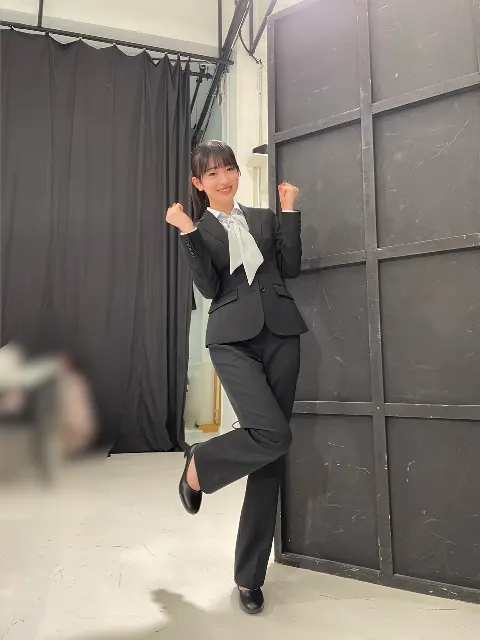 小島 凪紗｜㊗️㊗️㊗️（2023-04-12）｜3枚目