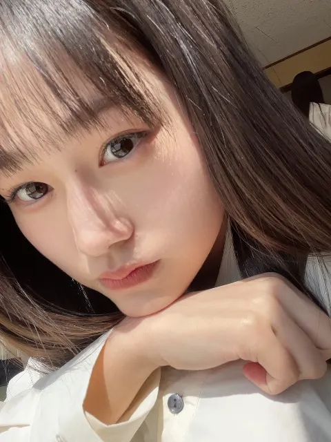 向井 純葉｜最近の趣味はネットショッピングで毎日お洋服見てるんだー。お洋…（2023-05-19）｜3枚目