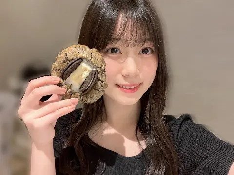 山下 瞳月｜目的地に着く直前に眠くなる現象これ昔から変わらないんですよね… それまで何時間もあったのに ってね。（2023-05-22）