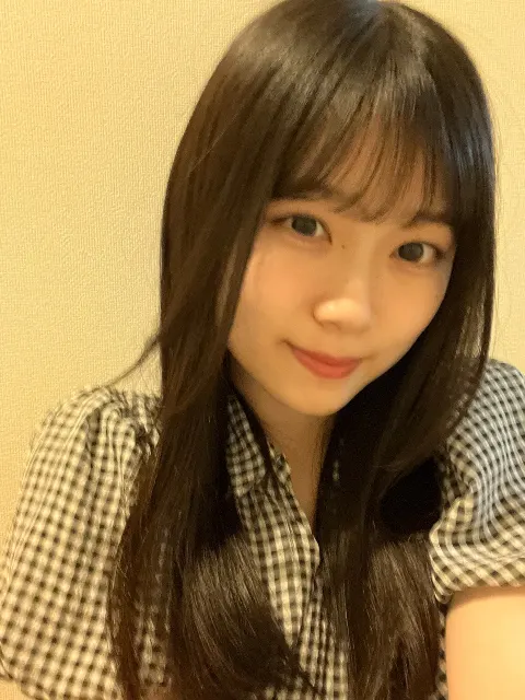 山下 瞳月｜目的地に着く直前に眠くなる現象これ昔から変わらないんですよね… それまで何時間もあったのに ってね。（2023-05-22）｜2枚目