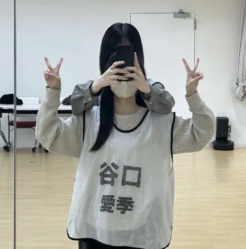 村山 美羽｜花柄の傘と（2023-10-17）｜7枚目