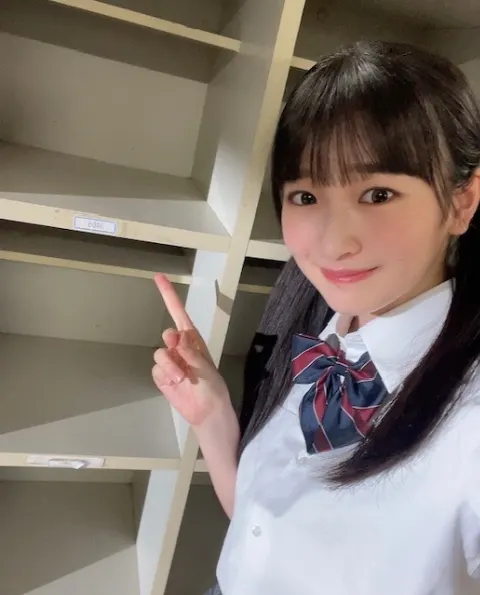小島 凪紗｜制服👗（2023-10-20）｜8枚目