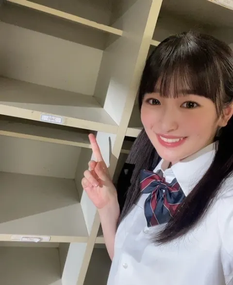 小島 凪紗｜制服👗（2023-10-20）｜9枚目