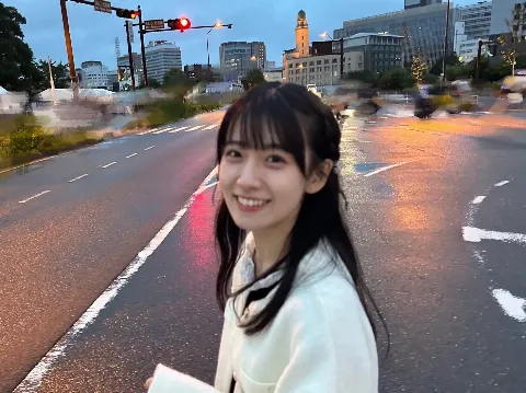 石森 璃花｜雨って珍しいから雨が降ってると嬉しいのだけど、お出かけしよう…（2023-10-25）