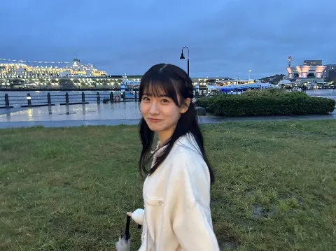 石森 璃花｜雨って珍しいから雨が降ってると嬉しいのだけど、お出かけしよう…（2023-10-25）｜5枚目